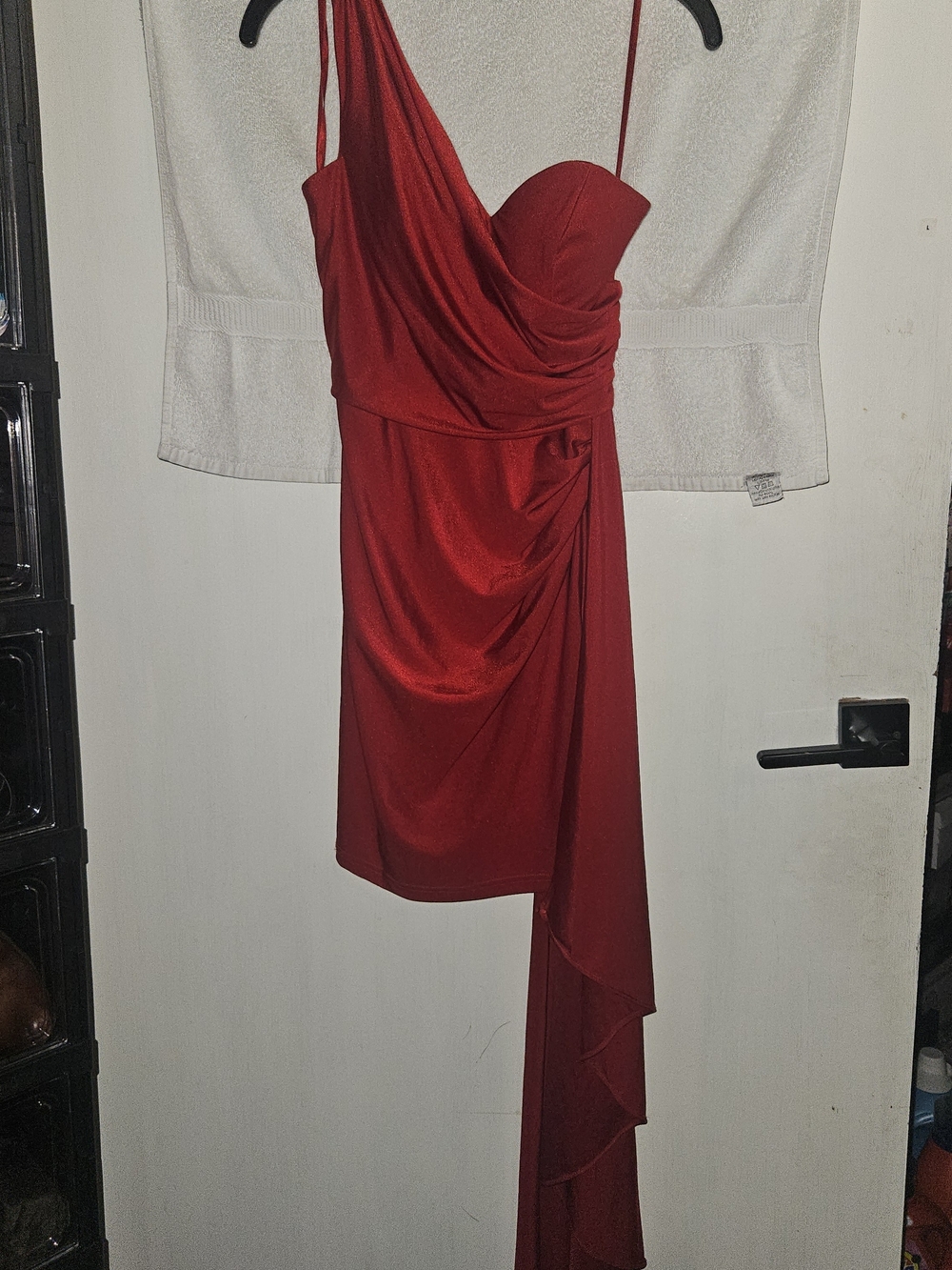 GB Red One-Shoulder Draped Asymmetrical Cocktail Dress